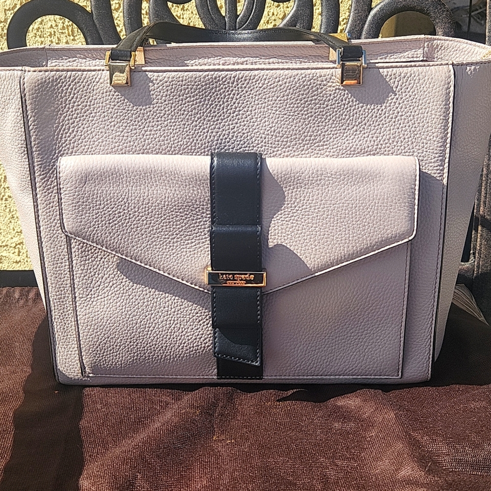 Kate Spade ♠️ Purse with Dust Cover